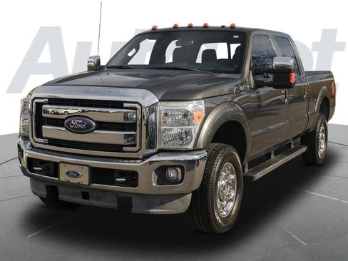 Used 2016 Ford F250 Lariat w/ Lariat Ultimate Package image 5