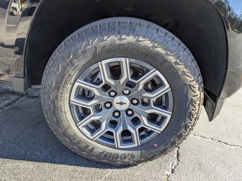 Certified 2025 Chevrolet Colorado Z71 w/ Technology Package image 12