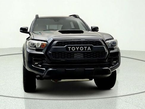 Used 2019 Toyota Tacoma TRD Pro AWD/4WD image 2