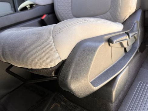 Used 2023 Honda Pilot LX image 23