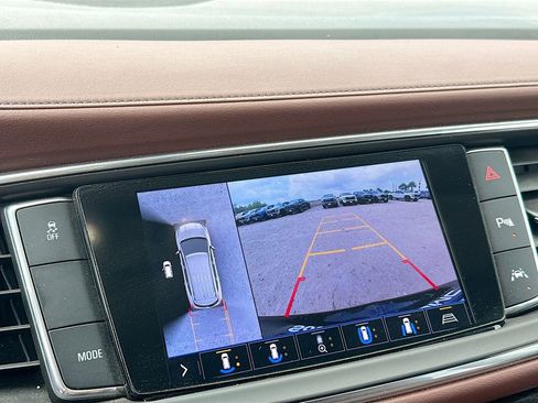 Used 2020 Buick Enclave Avenir w/ Avenir Technology Package image 17