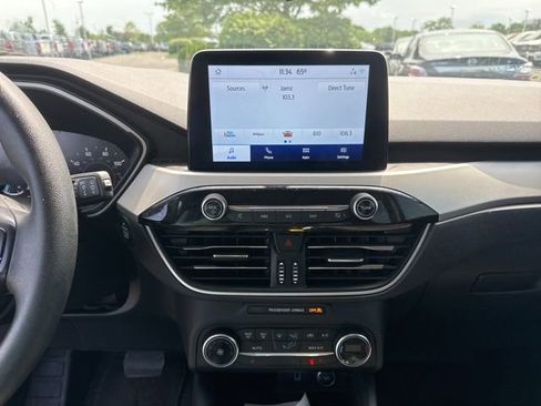 Used 2020 Ford Escape SE FWD image 17