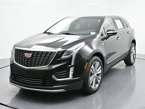 Certified 2025 Cadillac XT5 Premium Luxury image 3