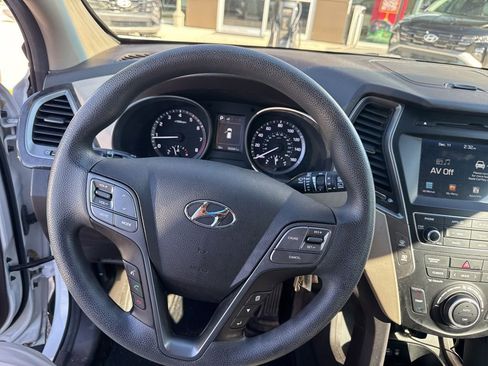 Used 2017 Hyundai Santa Fe Sport image 9