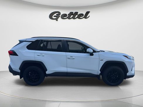 Used 2023 Toyota RAV4 XLE FWD image 4