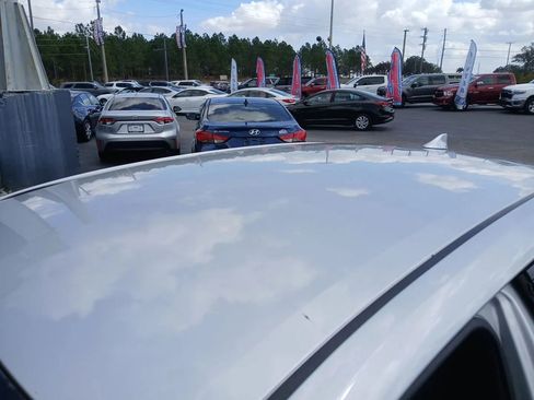 Used 2020 Toyota Corolla SE image 11