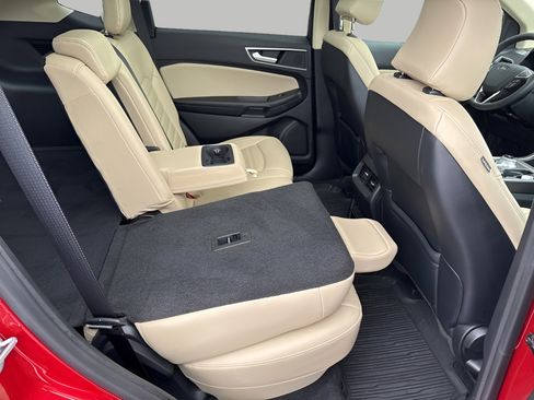 Used 2024 Ford Edge SEL w/ Convenience Package image 13