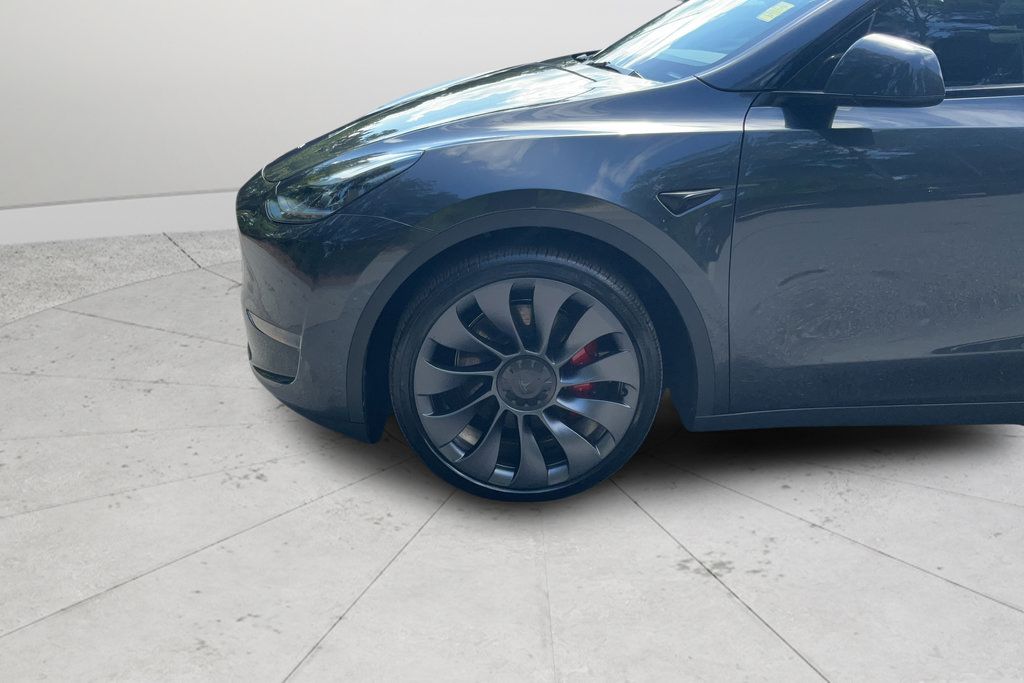 Used 2025 Tesla Model Y Performance AWD/4WD image 42
