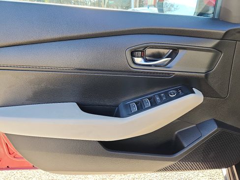 Used 2023 Honda Accord LX image 12