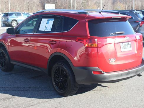 Used 2015 Toyota RAV4 LE image 5