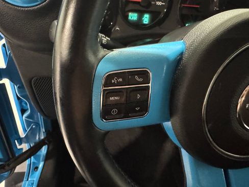 Used 2017 Jeep Wrangler Unlimited Sahara AWD/4WD image 5