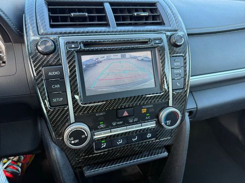 Used 2014 Toyota Camry SE image 11