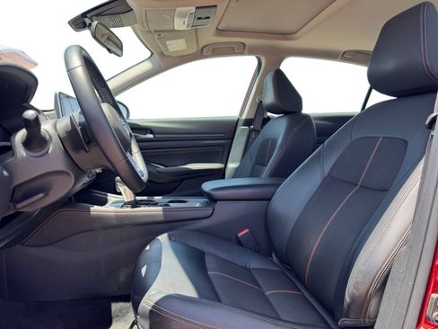 Used 2020 Nissan Altima 2.5 SR w/ Premium Package FWD image 10