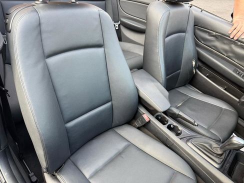 Used 2010 BMW 128i Convertible image 14