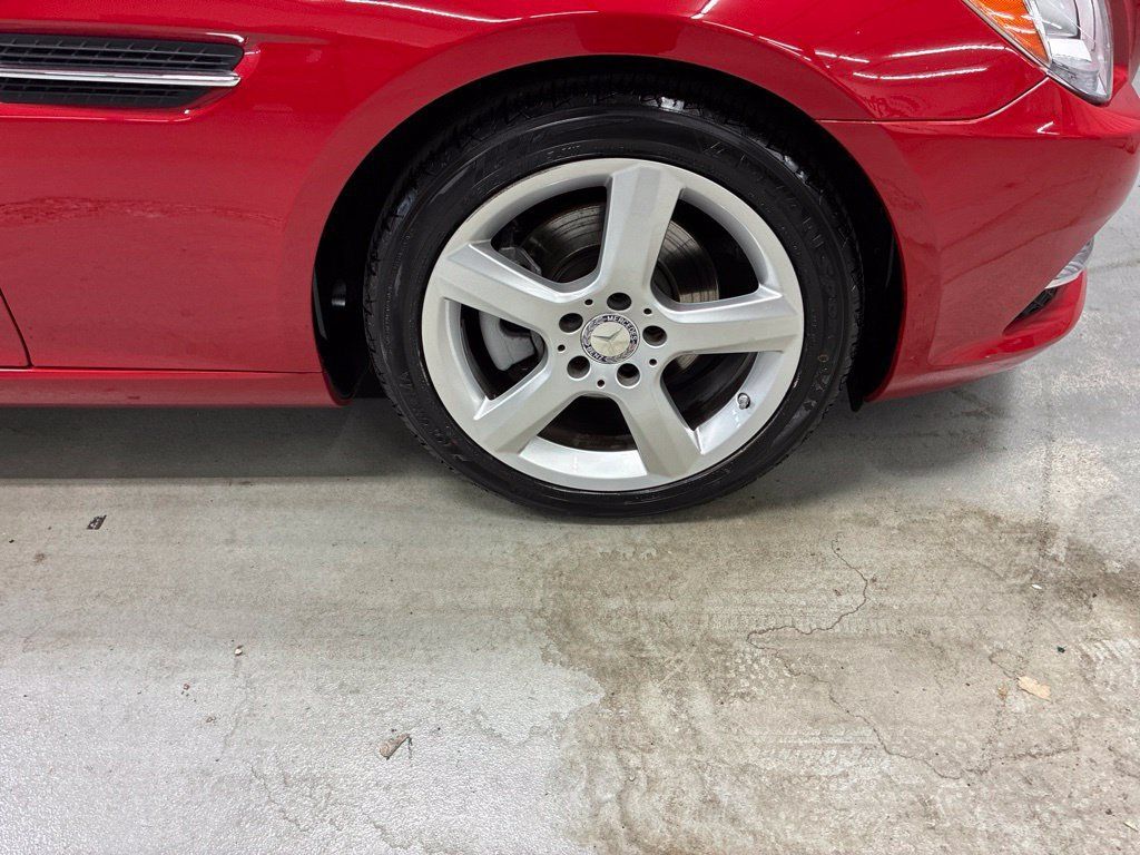 Used 2014 Mercedes-Benz SLK 250 image 4