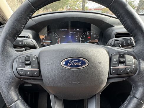 Used 2020 Ford Explorer XLT w/ Equipment Group 202A image 15