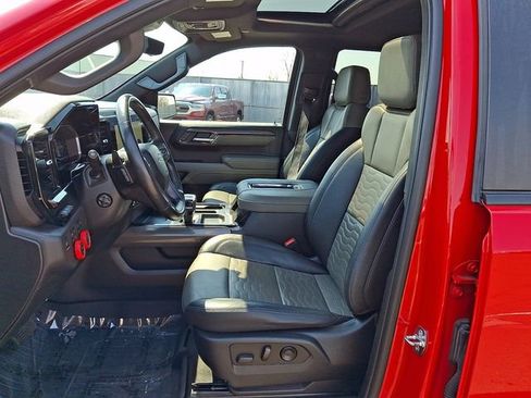 Used 2022 Chevrolet Silverado 1500 ZR2 w/ Technology Package AWD/4WD image 12