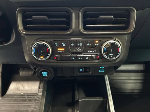 Used 2024 Ford Maverick Lariat w/ Black Appearance Package AWD/4WD image 21