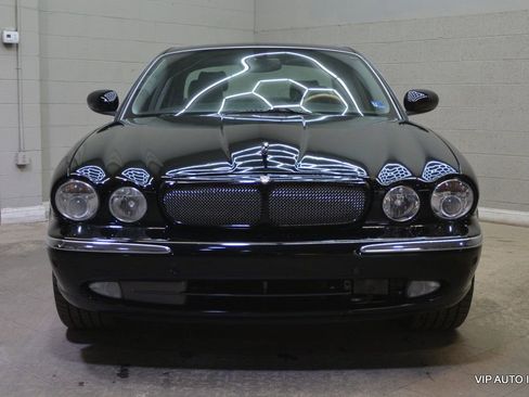 Used 2004 Jaguar XJ8 RWD image 5