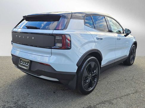 New 2026 Volvo EX30 Cross Country Ultra image 3