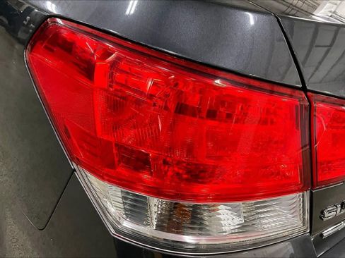 Used 2011 Subaru Legacy 2.5i Premium w/ All-Weather Pkg AWD/4WD image 26