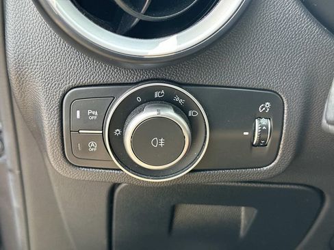 Used 2022 Alfa Romeo Stelvio Veloce AWD/4WD image 28