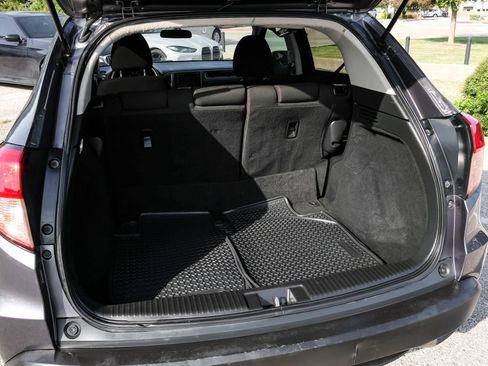 Used 2018 Honda HR-V EX image 57