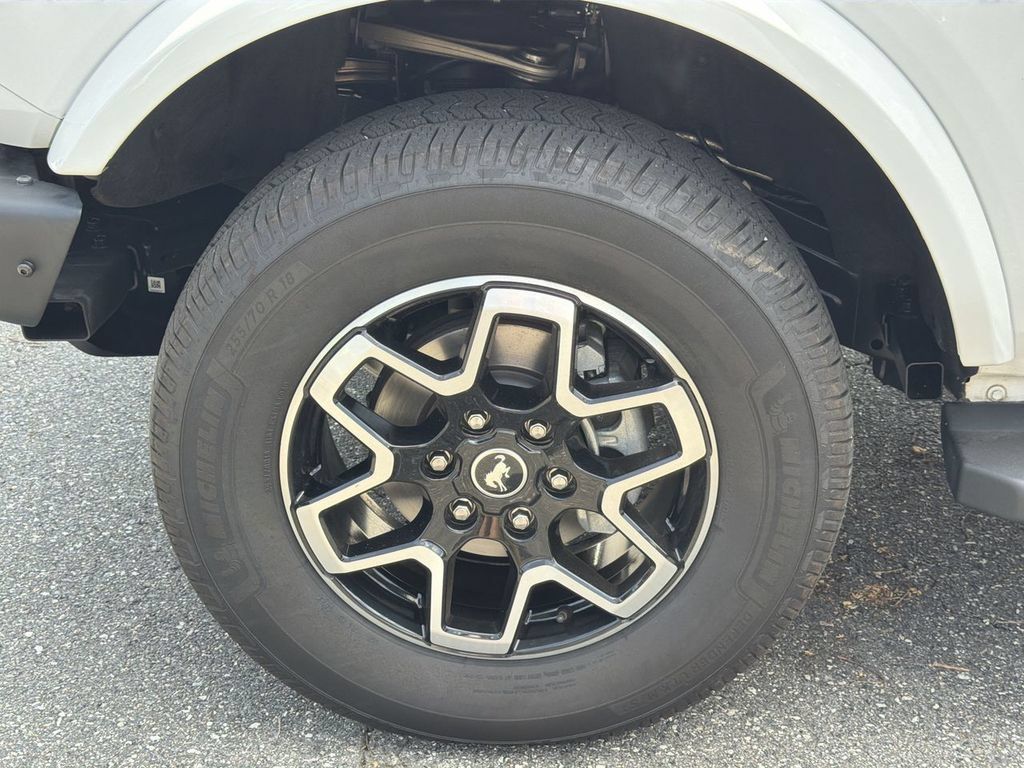 Used 2021 Ford Bronco Outer Banks AWD/4WD image 11