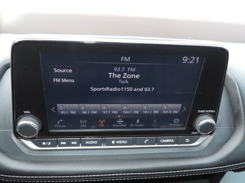 Used 2023 Nissan Rogue SV image 24