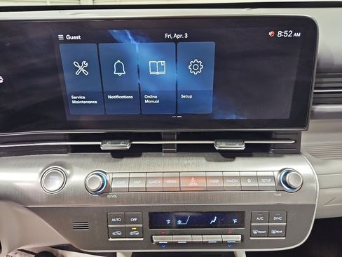 Used 2025 Hyundai Kona SEL FWD image 9