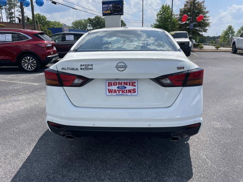 Used 2025 Nissan Altima 2.5 SR FWD image 5