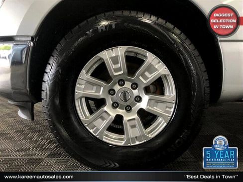 Used 2018 Nissan Titan SV image 39