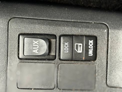 Used 2009 Toyota Yaris S FWD image 28