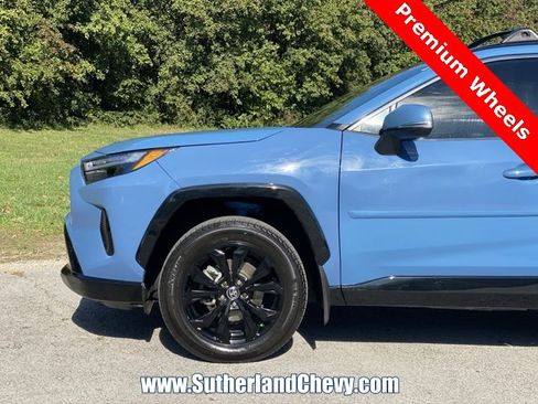 Used 2022 Toyota RAV4 SE image 10