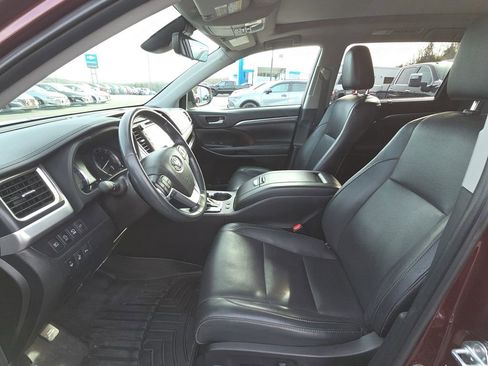 Used 2019 Toyota Highlander Limited Platinum image 15