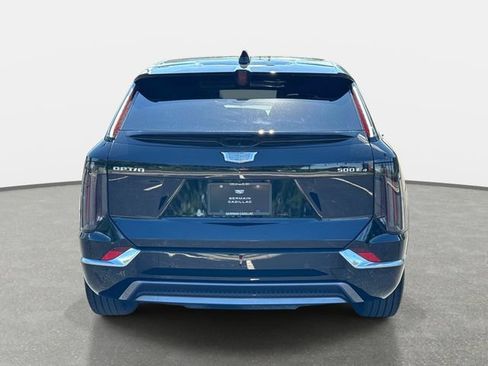 Certified 2025 Cadillac Optiq Luxury 2 w/ LPO, Floor Liner Package AWD/4WD image 4