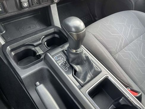 Used 2018 Toyota Tacoma TRD Sport image 29