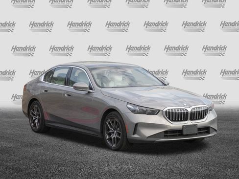 Used 2026 BMW 540i xDrive image 2