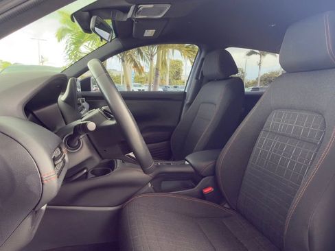 Used 2025 Honda HR-V Sport image 4