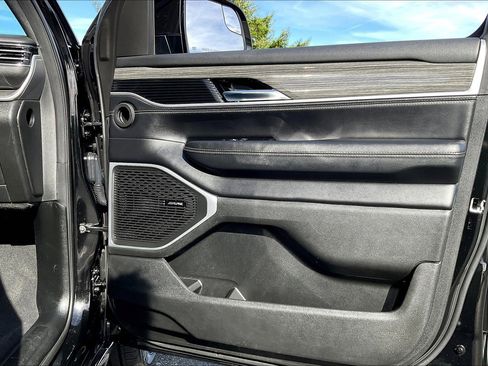 Used 2022 Jeep Wagoneer Series II image 22