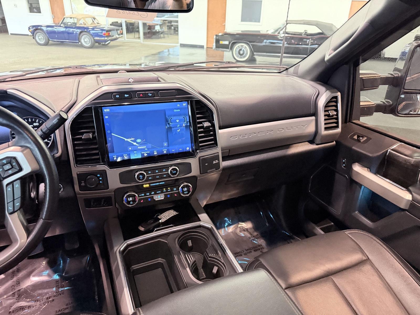 Used 2022 Ford F350 Lariat w/ Lariat Ultimate Package AWD/4WD image 37