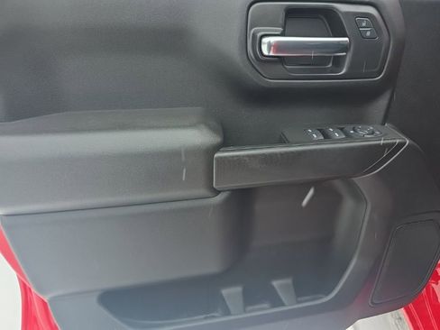 Used 2021 Chevrolet Silverado 1500 Custom Trail Boss w/ LPO, Dark Essentials Package image 13