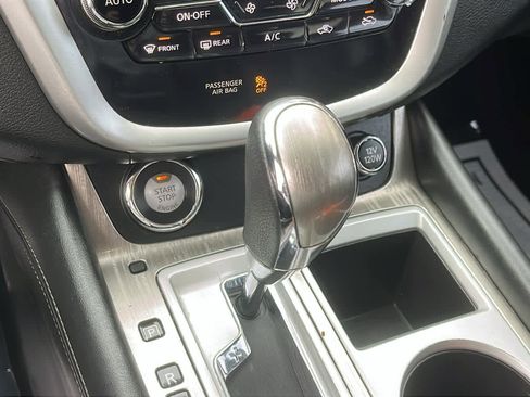 Used 2018 Nissan Murano SL w/ Moonroof Package image 17