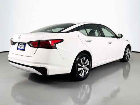 Used 2024 Nissan Altima 2.5 S image 5