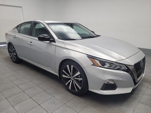 Used 2021 Nissan Altima 2.5 SR FWD image 11