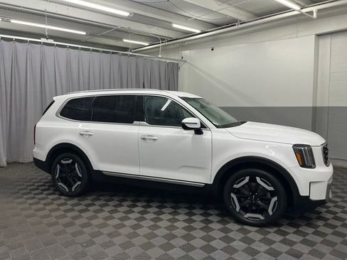 Certified 2023 Kia Telluride S AWD/4WD image 4