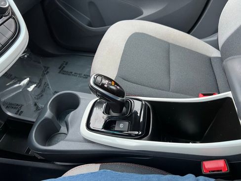 Used 2020 Chevrolet Bolt LT image 24