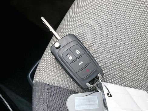 Used 2013 Chevrolet Cruze LS FWD image 14