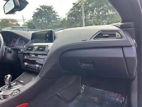 Used 2016 BMW M6 Convertible image 24