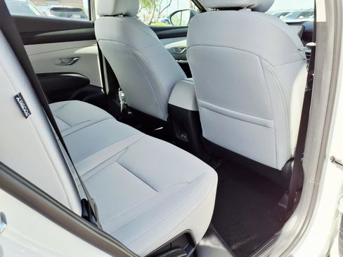 New 2026 Hyundai Tucson SE FWD image 8